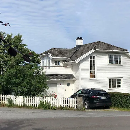 Vardeveien I Stavern * Larvik